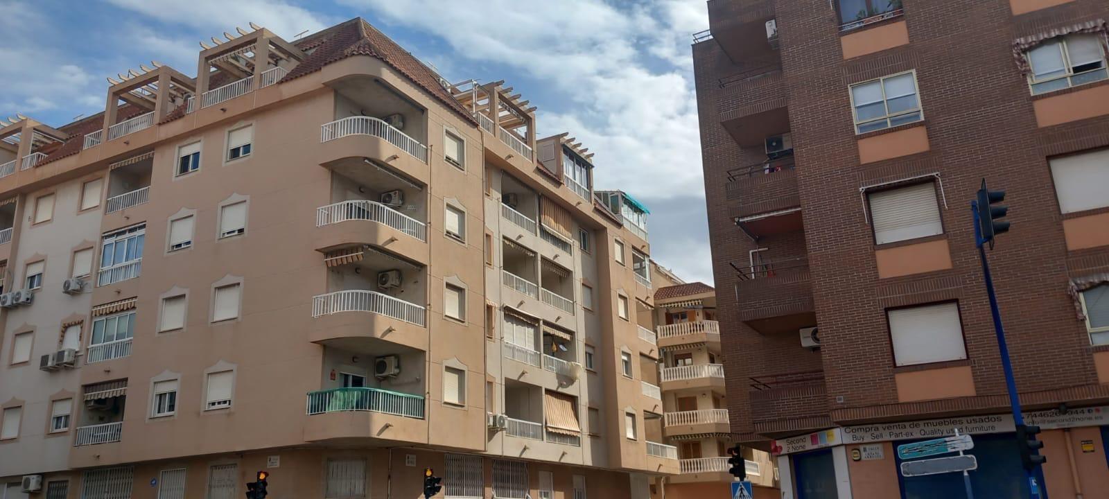 2 Bed, 1 Bath, ApartmentFor Sale, Torrevieja, Alicante
