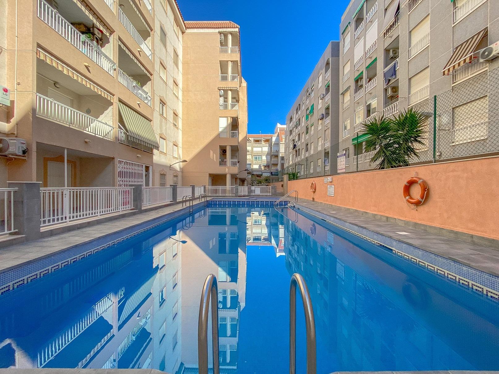 2 Bed, 1 Bath, ApartmentFor Sale, Torrevieja, Alicante