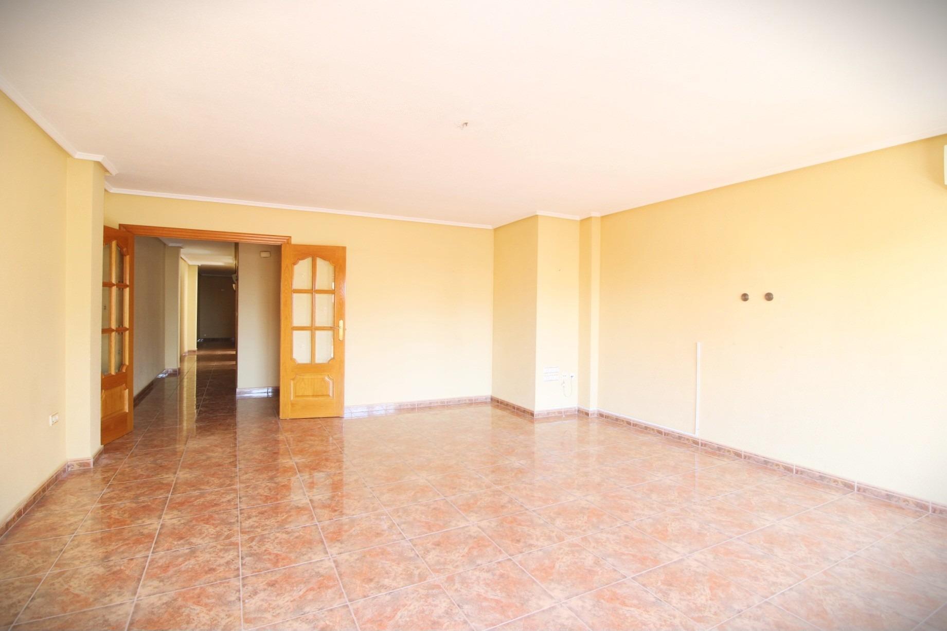 3 Bed, 2 Bath, ApartmentFor Sale, Torrevieja, Alicante