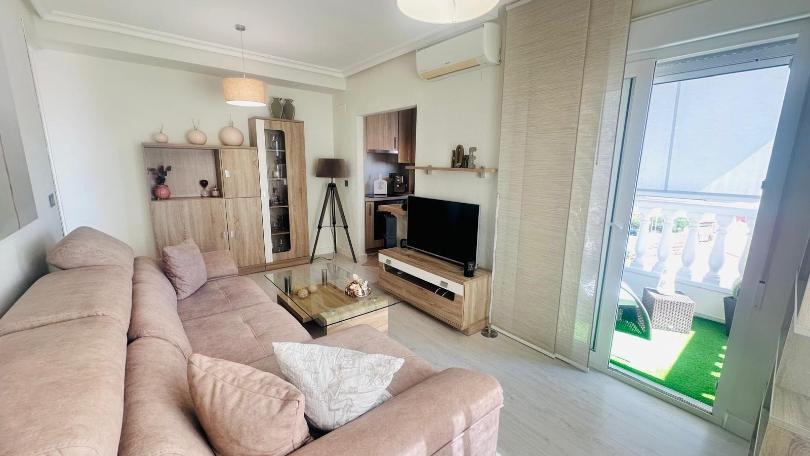 2 Bed, 1 Bath, ApartmentFor Sale, Torrevieja, Alicante