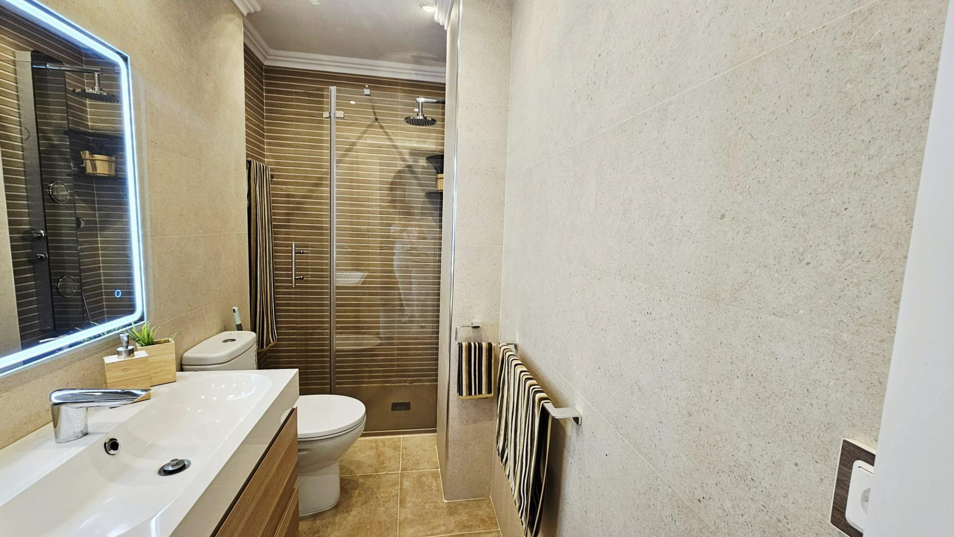 2 Bed, 1 Bath, ApartmentFor Sale, Torrevieja, Alicante