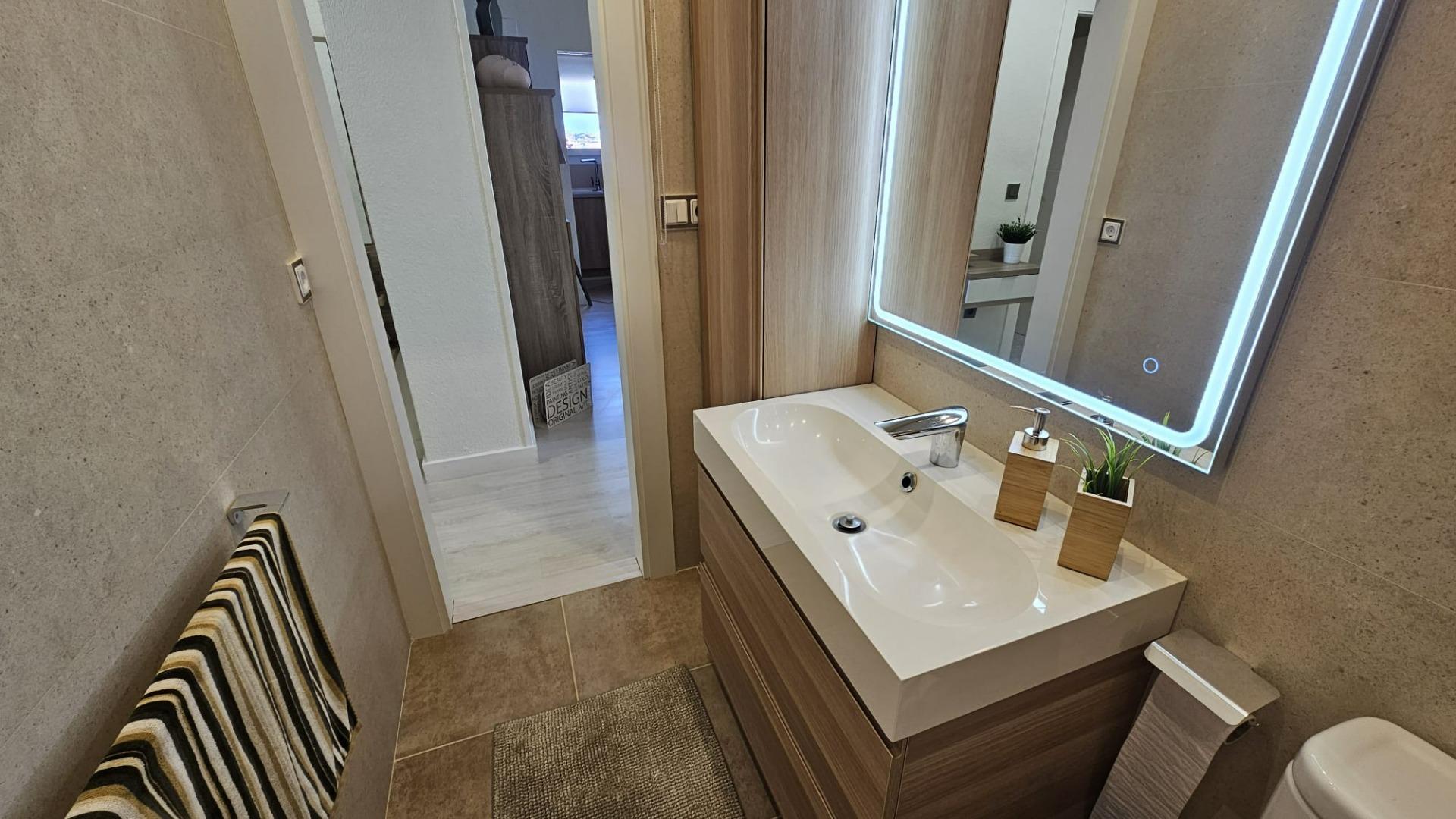 2 Bed, 1 Bath, ApartmentFor Sale, Torrevieja, Alicante