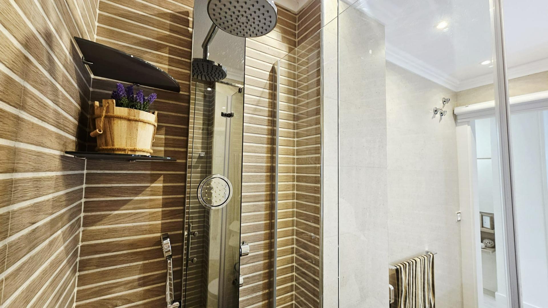 2 Bed, 1 Bath, ApartmentFor Sale, Torrevieja, Alicante