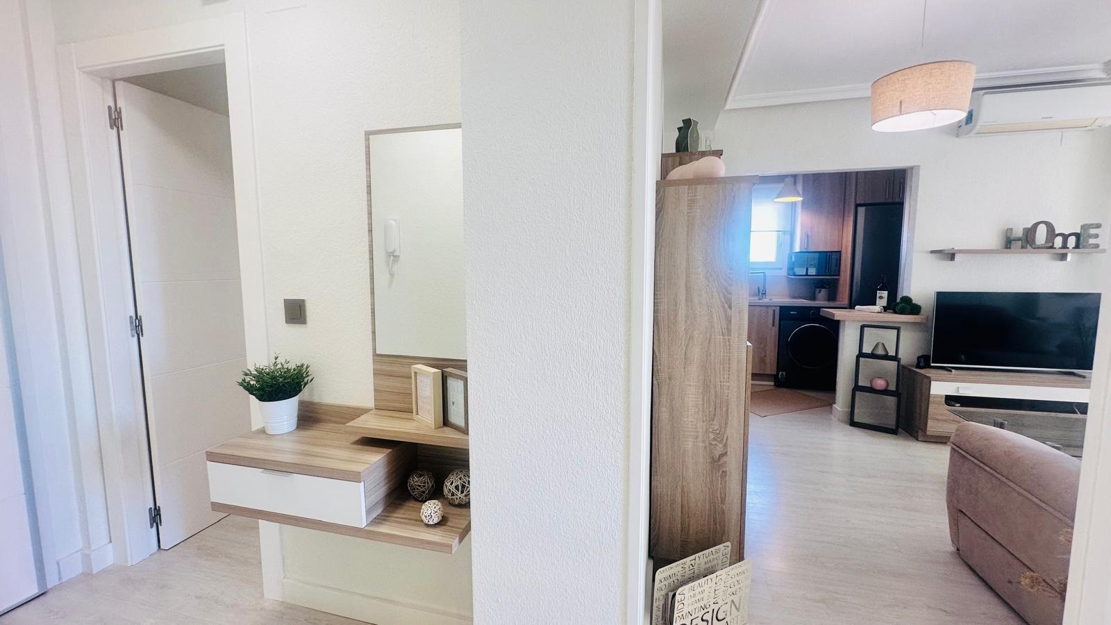 2 Bed, 1 Bath, ApartmentFor Sale, Torrevieja, Alicante