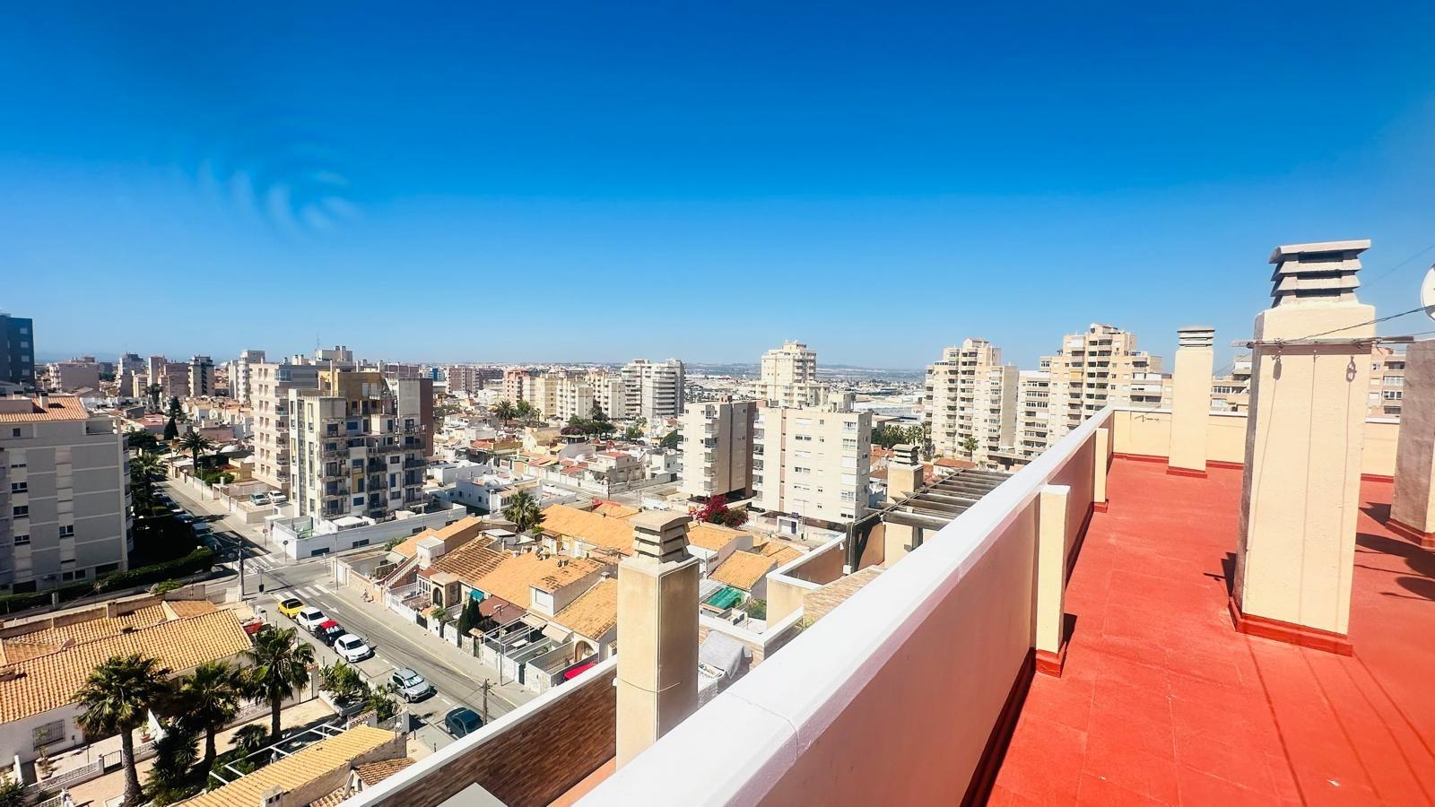 2 Bed, 1 Bath, ApartmentFor Sale, Torrevieja, Alicante
