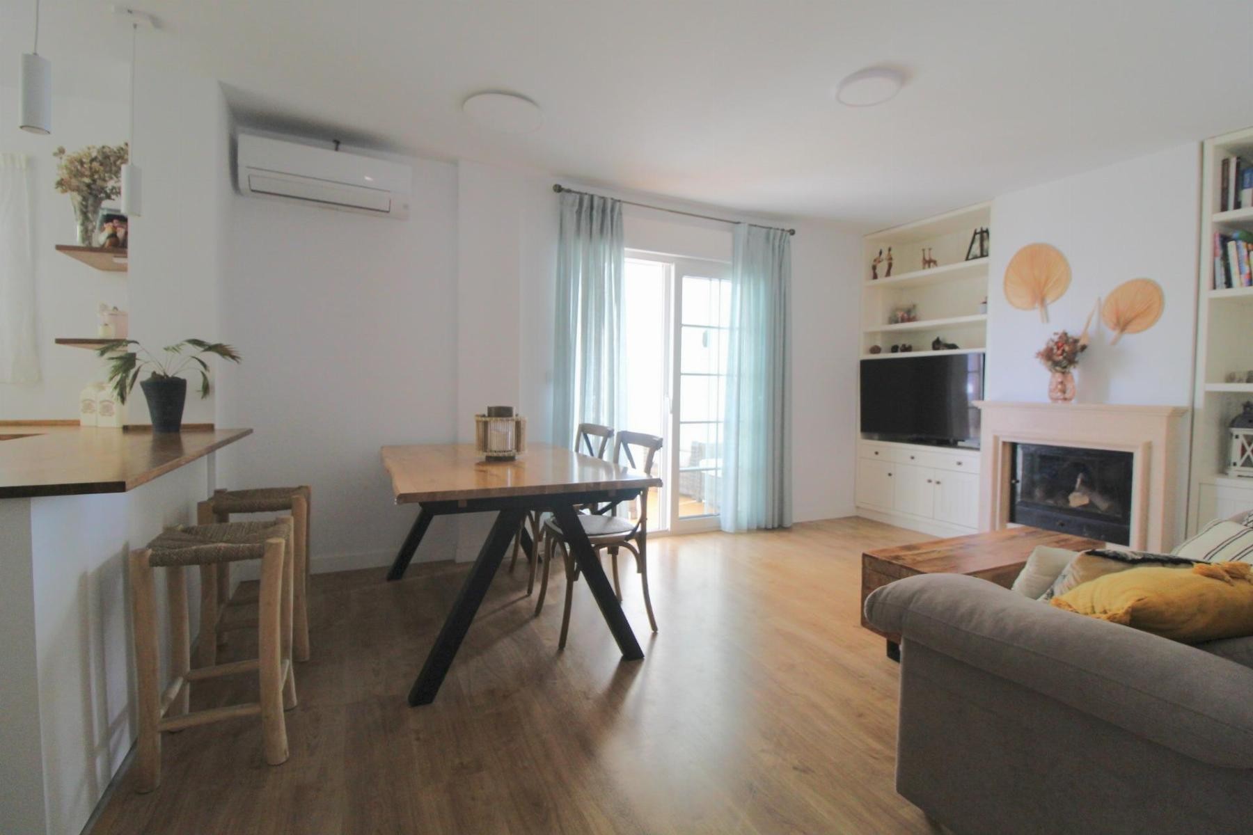 3 Bed, 2 Bath, ApartmentFor Sale, Torrevieja, Alicante