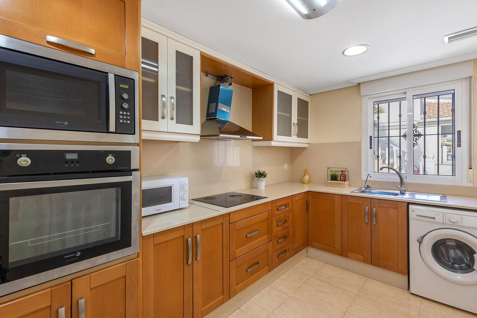 5 Bed, 3 Bath, HouseFor Sale, Rojales, Alicante