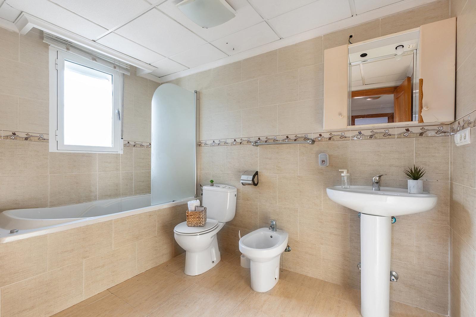 5 Bed, 3 Bath, HouseFor Sale, Rojales, Alicante