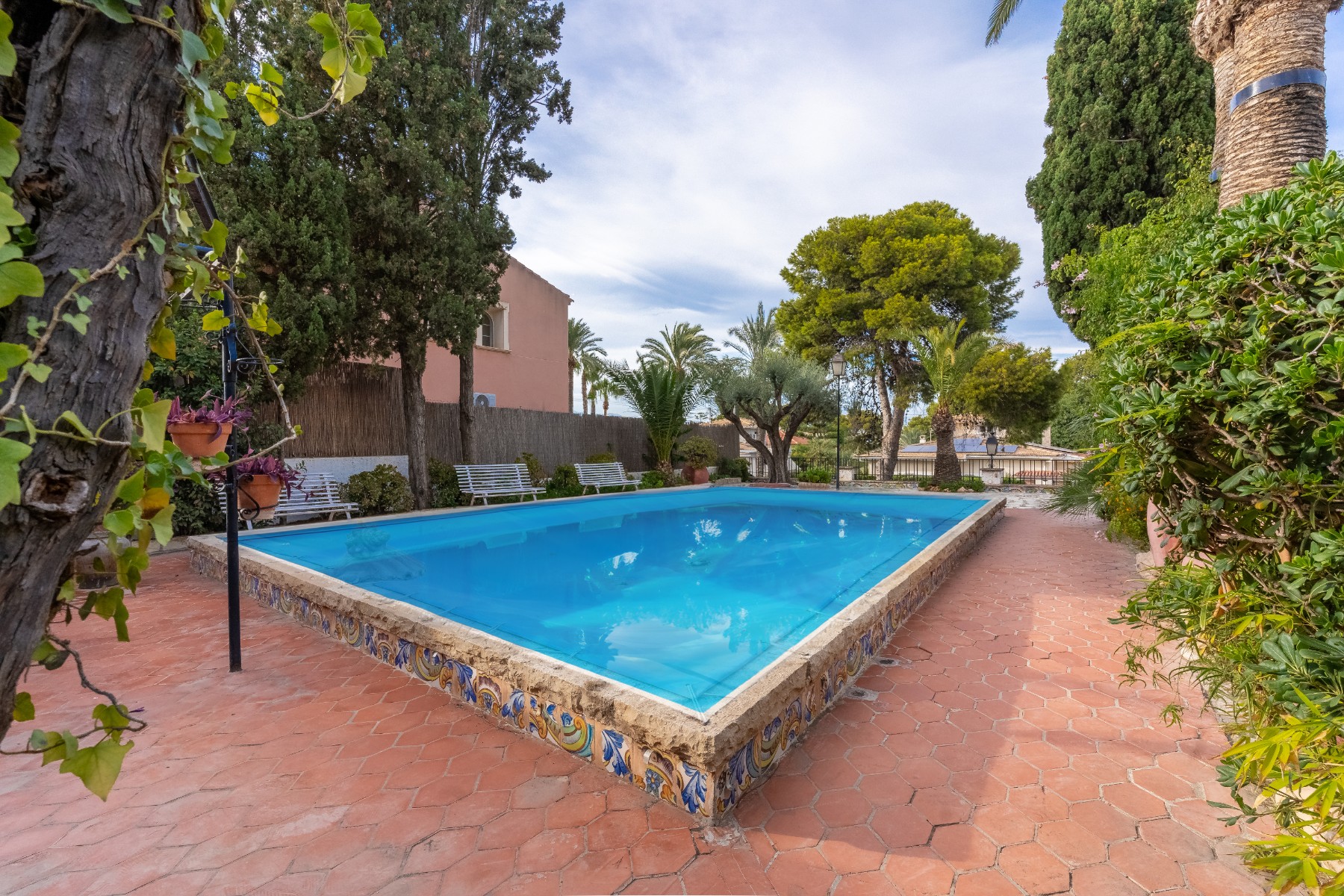 8 Bed, 4 Bath, HouseFor Sale, Alicante, Alicante