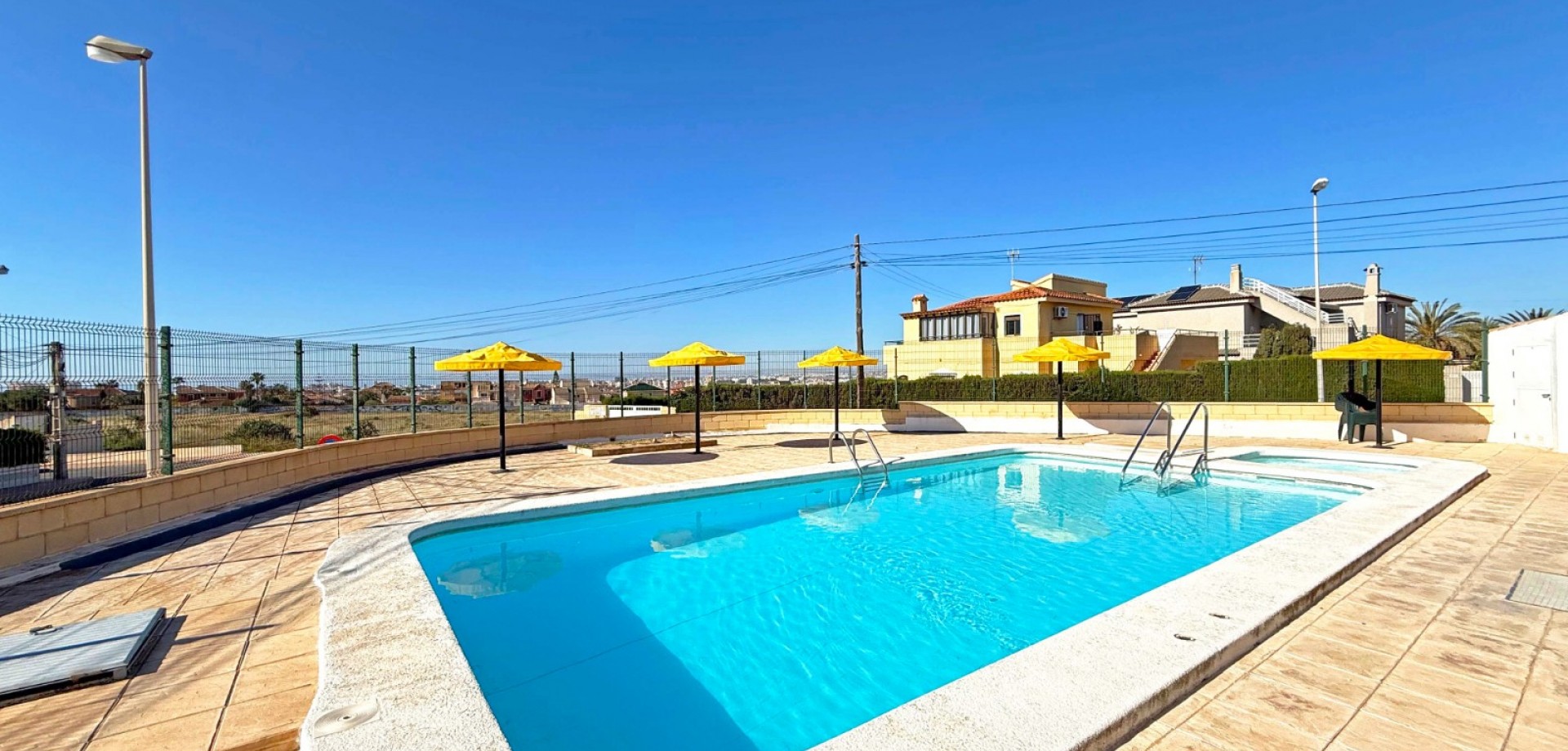 2 Bed, 1 Bath, HouseFor Sale, Torrevieja, Alicante
