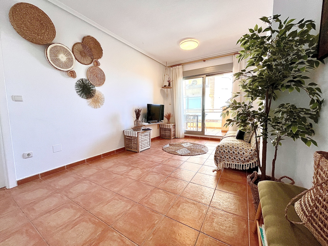 3 Bed, 2 Bath, ApartmentFor Sale, Guardamar Del Segura, Alicante