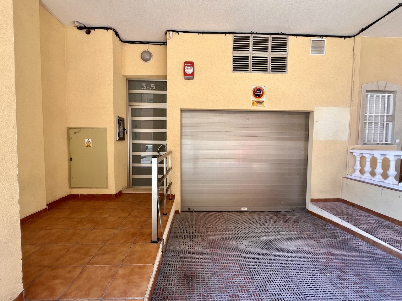 3 Bed, 2 Bath, ApartmentFor Sale, Guardamar Del Segura, Alicante