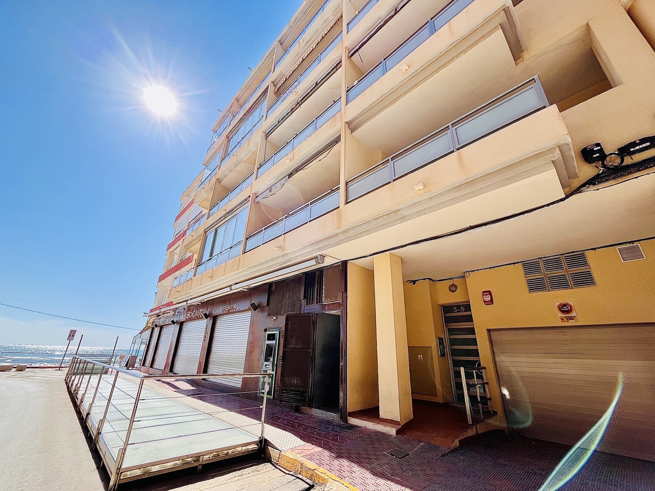 3 Bed, 2 Bath, ApartmentFor Sale, Guardamar Del Segura, Alicante