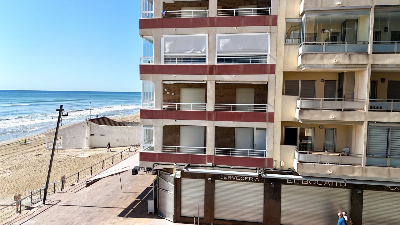 3 Bed, 2 Bath, ApartmentFor Sale, Guardamar Del Segura, Alicante