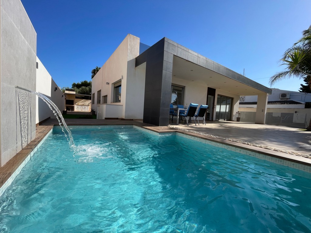 6 Bed, 2 Bath, HouseFor Sale, Mar De Cristal, Murcia