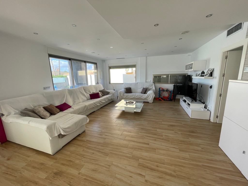 6 Bed, 2 Bath, HouseFor Sale, Mar De Cristal, Murcia