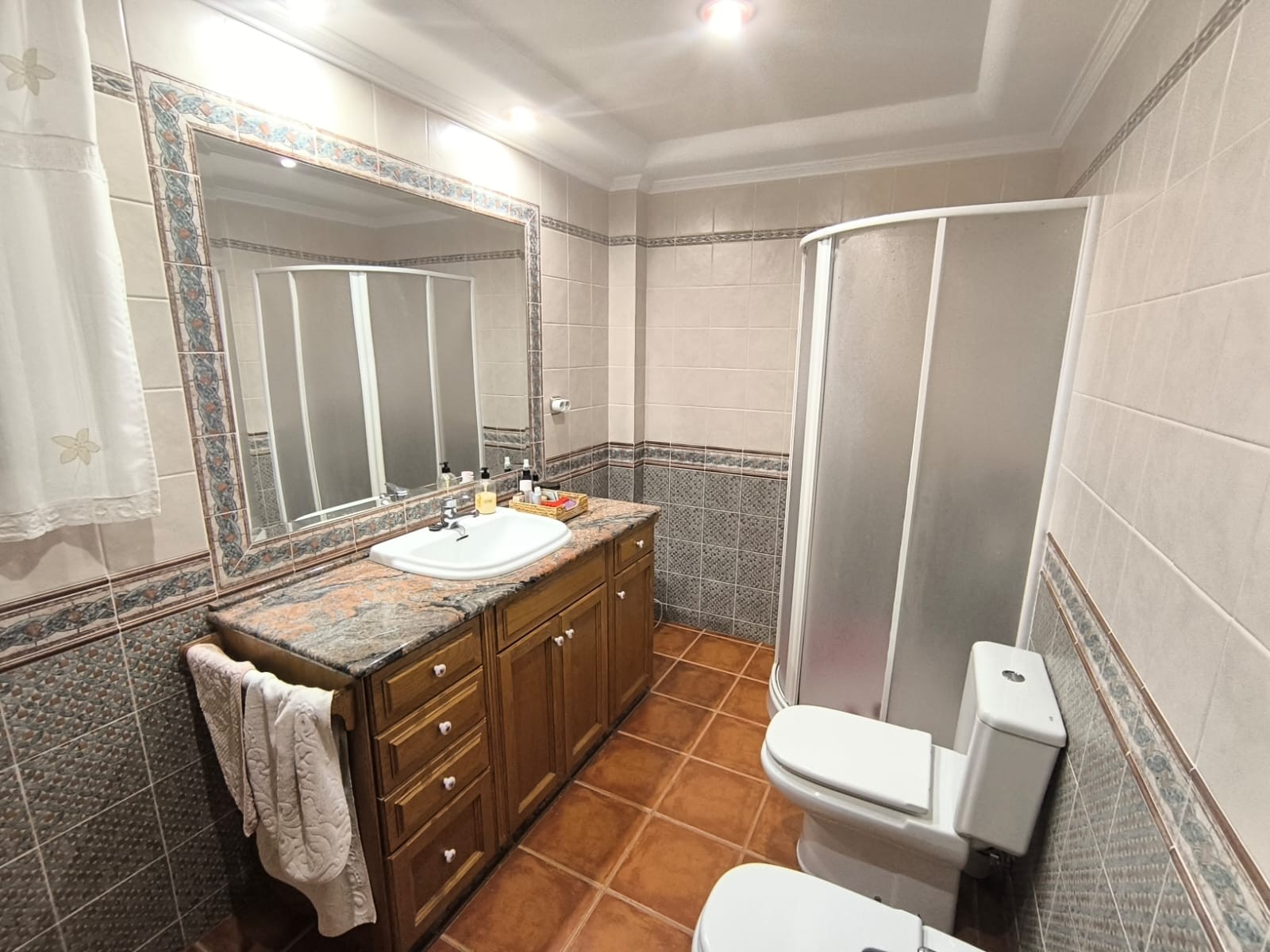 5 Bed, 3 Bath, HouseFor Sale, Yecla, Murcia