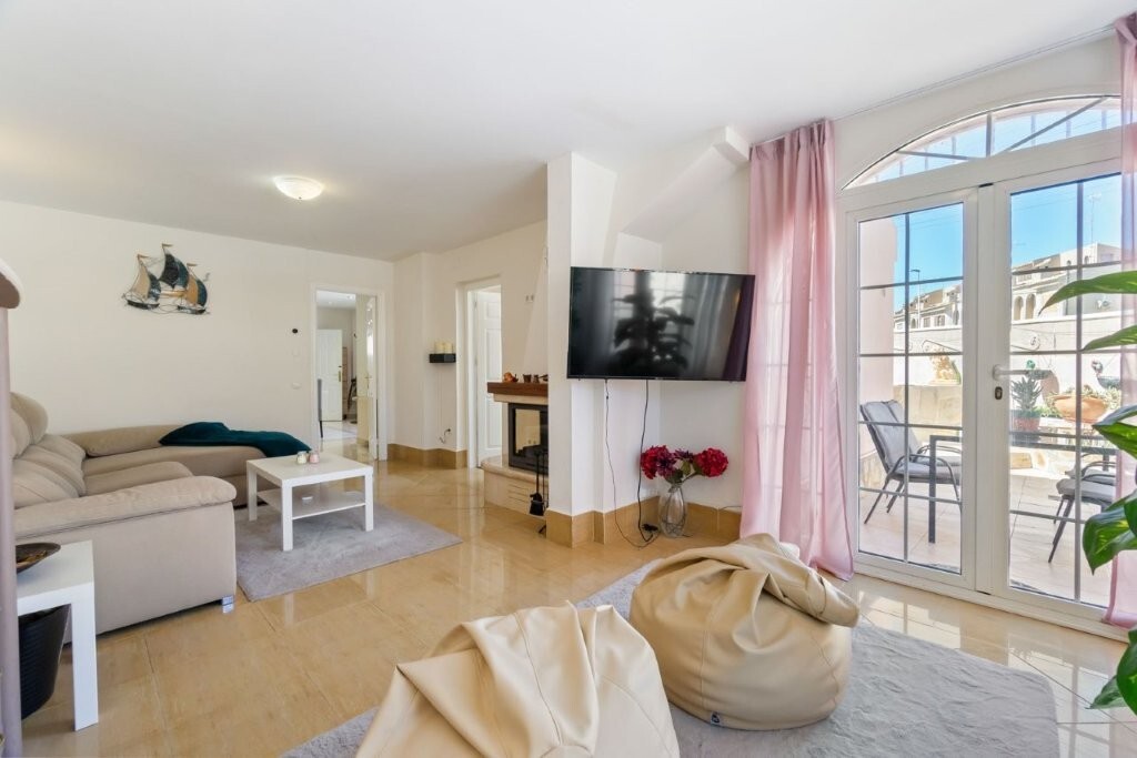 5 Bed, 2 Bath, HouseFor Sale, Torrevieja, Alicante