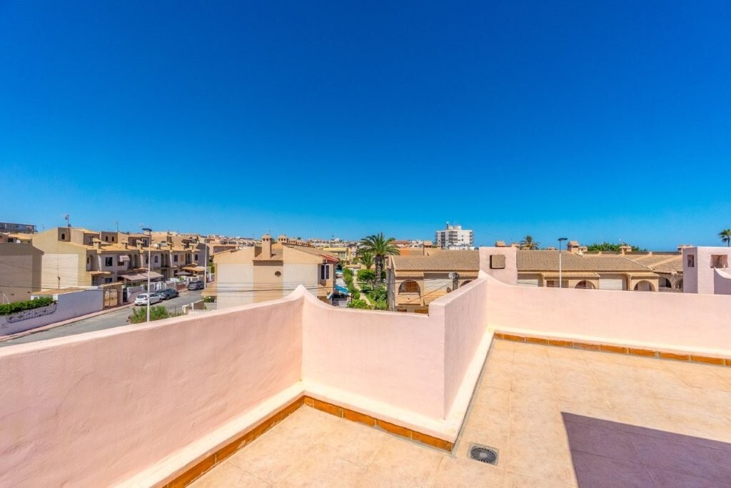 5 Bed, 2 Bath, HouseFor Sale, Torrevieja, Alicante
