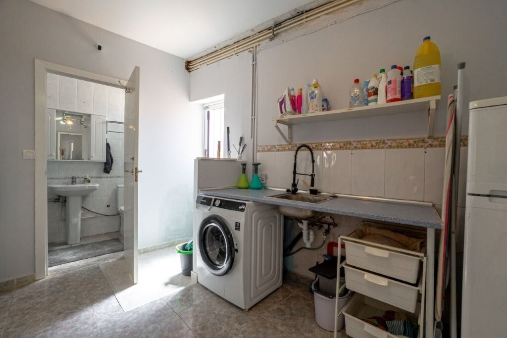 5 Bed, 2 Bath, HouseFor Sale, Torrevieja, Alicante