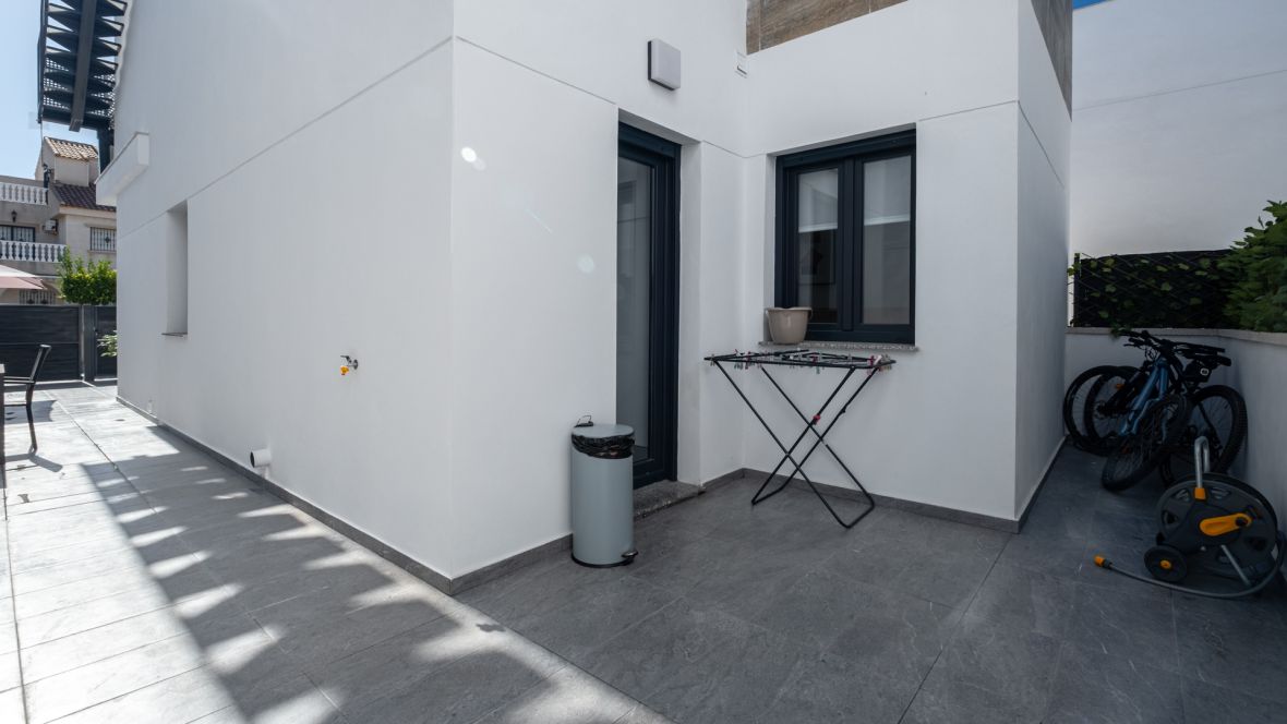 3 Bed, 3 Bath, HouseFor Sale, Torrevieja, Alicante