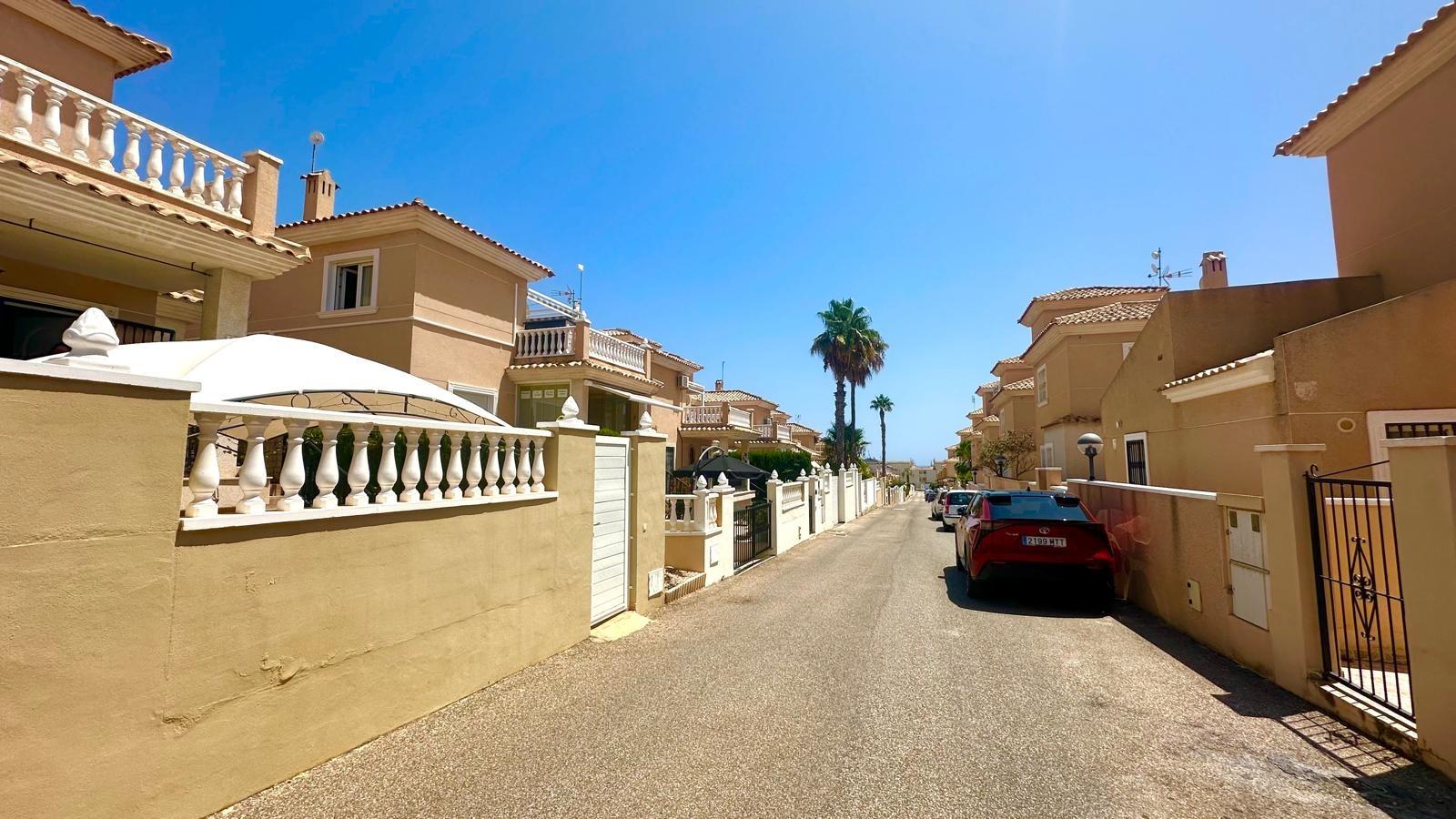 3 Bed, 2 Bath, HouseFor Sale, Orihuela, Alicante