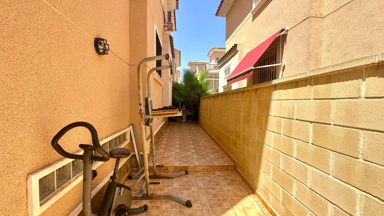 3 Bed, 2 Bath, HouseFor Sale, Orihuela, Alicante