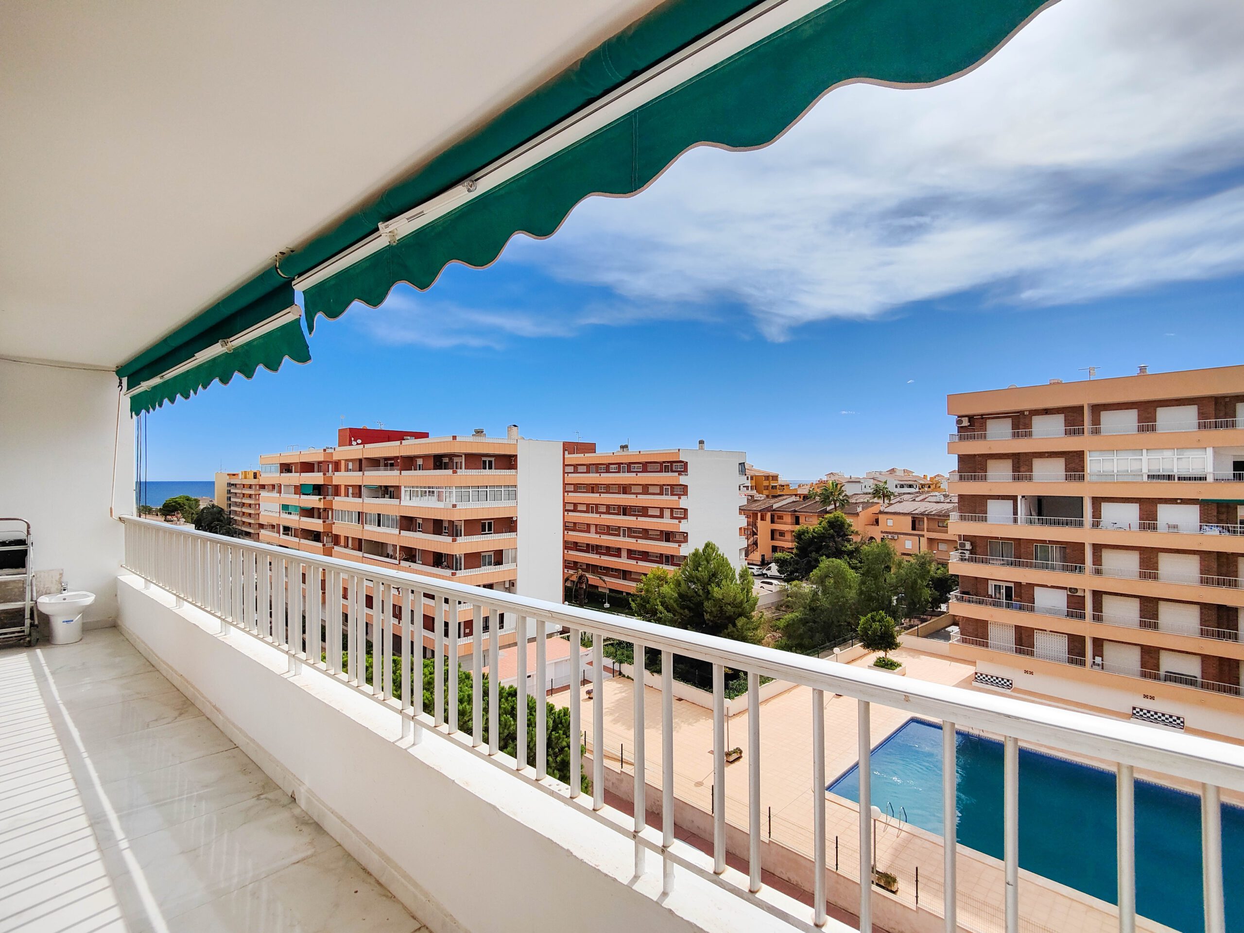 2 Bed, 2 Bath, ApartmentFor Sale, Torrevieja, Alicante