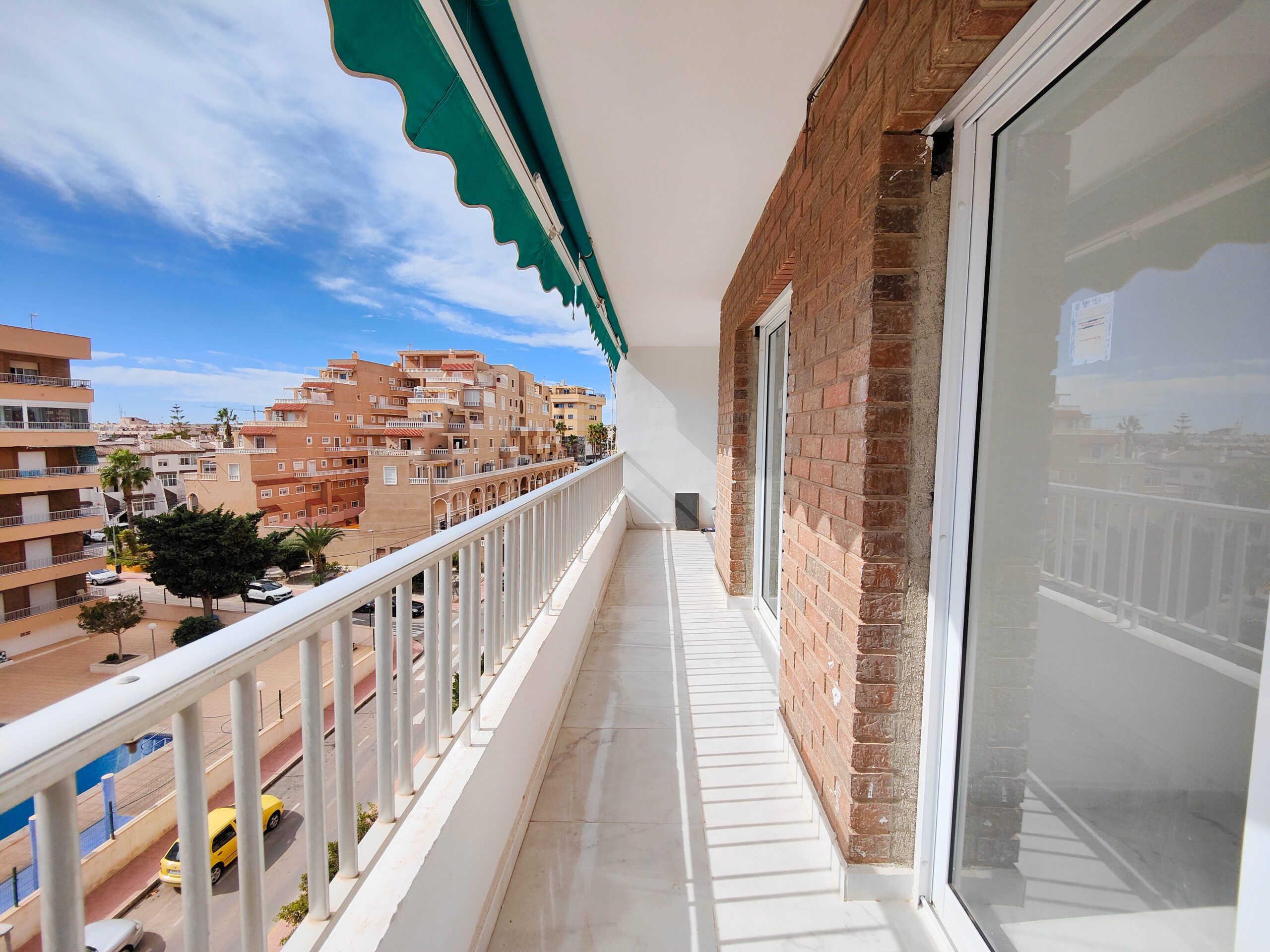 2 Bed, 2 Bath, ApartmentFor Sale, Torrevieja, Alicante
