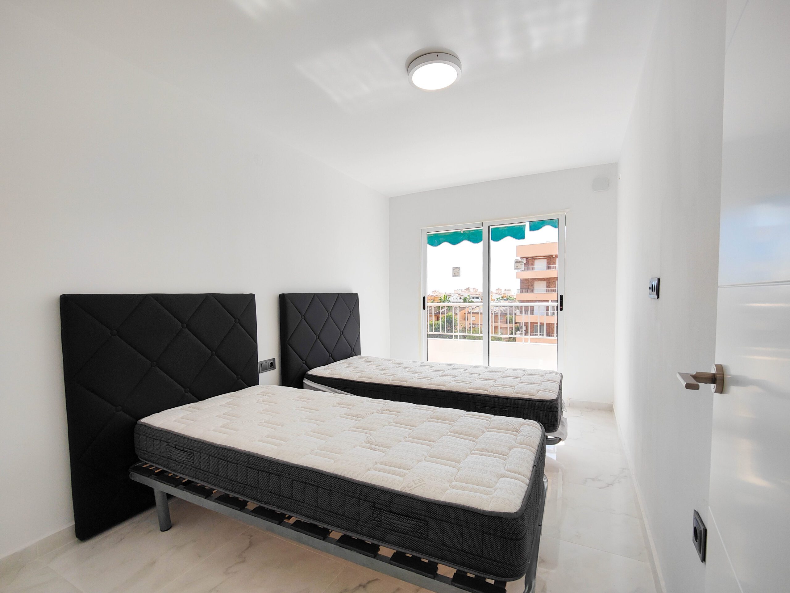 2 Bed, 2 Bath, ApartmentFor Sale, Torrevieja, Alicante