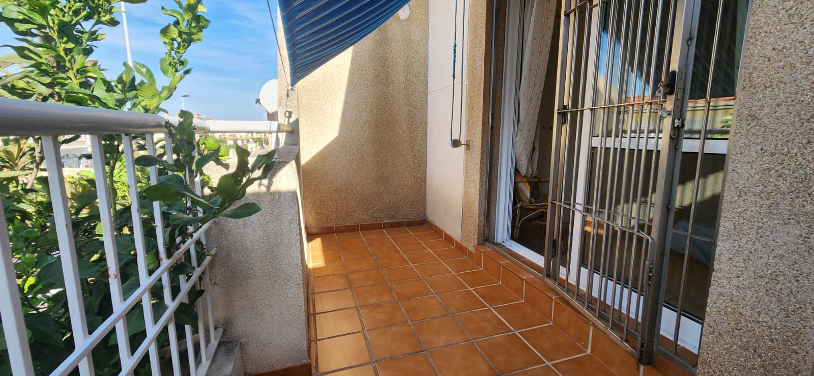 3 Bed, 2 Bath, ApartmentFor Sale, Torrevieja, Alicante