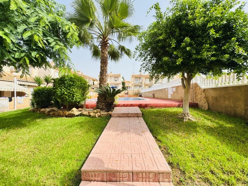 3 Bed, 2 Bath, ApartmentFor Sale, Torrevieja, Alicante