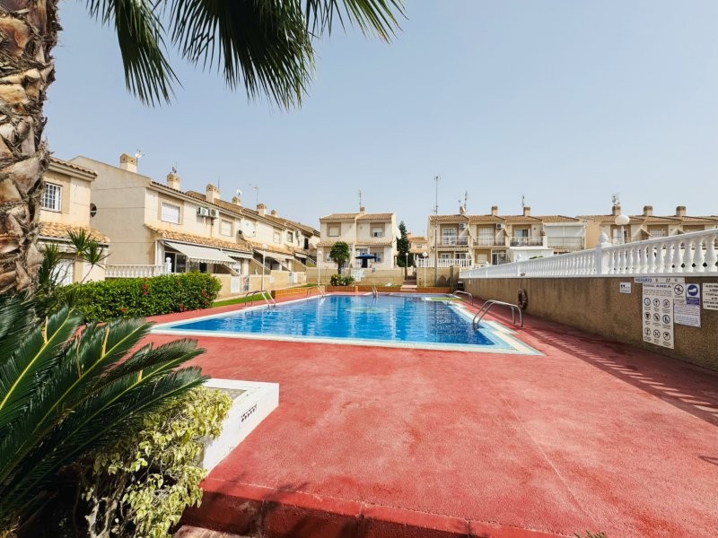 3 Bed, 2 Bath, ApartmentFor Sale, Torrevieja, Alicante