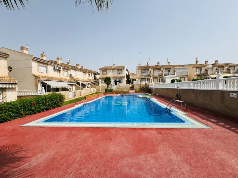 3 Bed, 2 Bath, ApartmentFor Sale, Torrevieja, Alicante