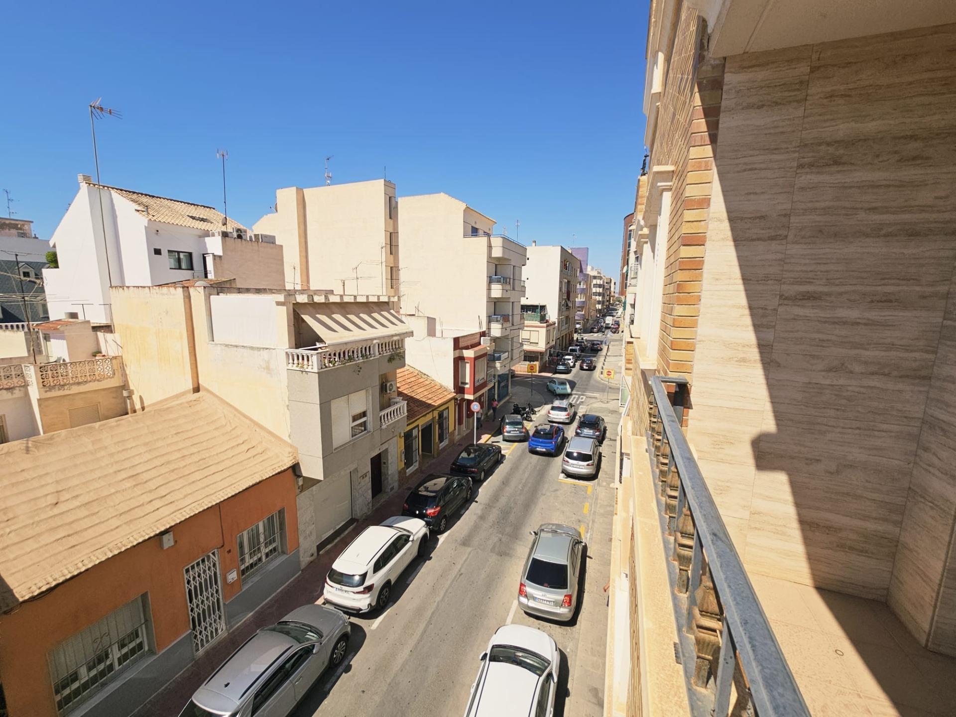 3 Bed, 2 Bath, ApartmentFor Sale, Torrevieja, Alicante
