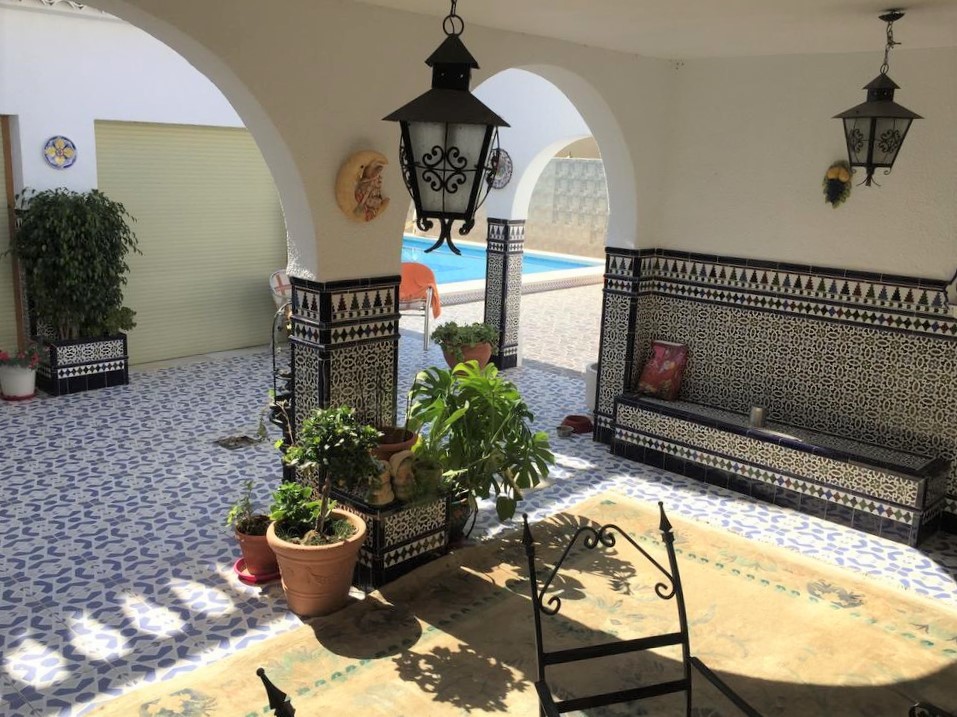 6 Bed, 3 Bath, HouseFor Sale, Torrevieja, Alicante
