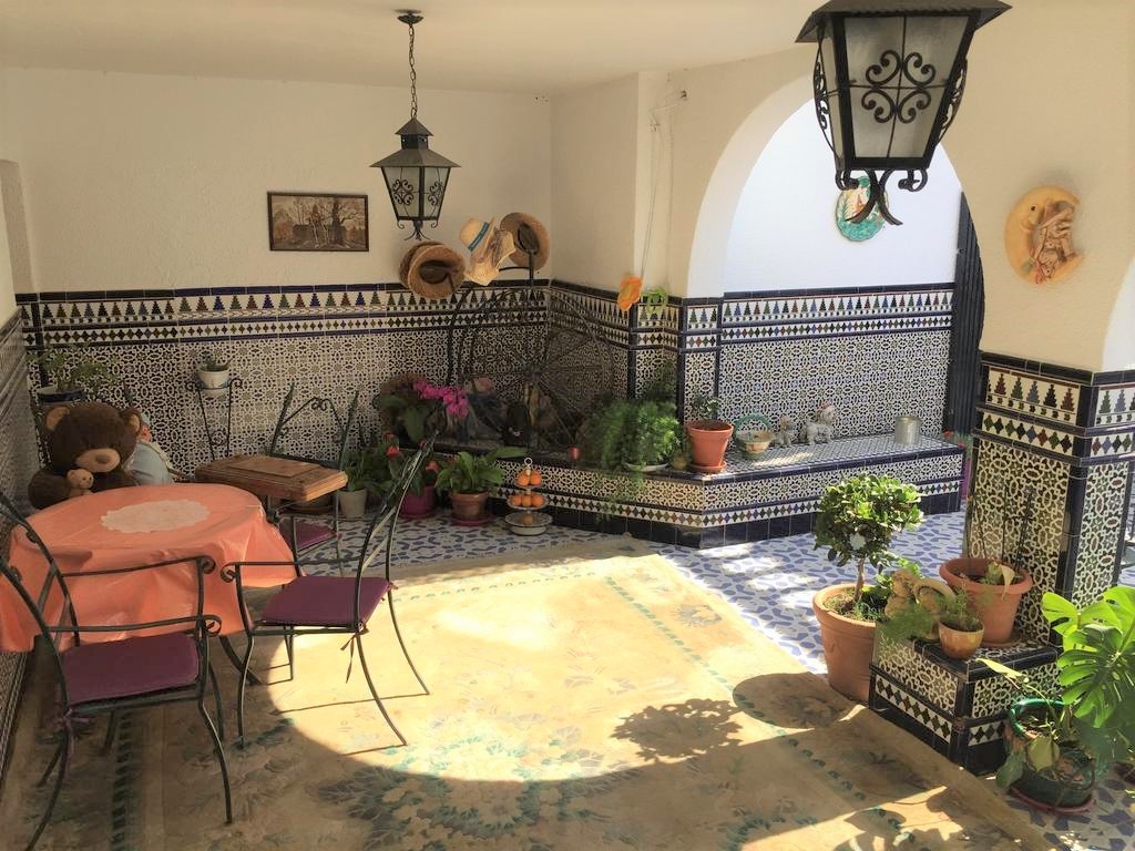 6 Bed, 3 Bath, HouseFor Sale, Torrevieja, Alicante