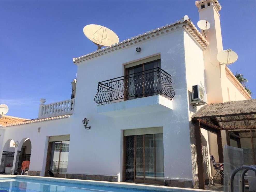 6 Bed, 3 Bath, HouseFor Sale, Torrevieja, Alicante