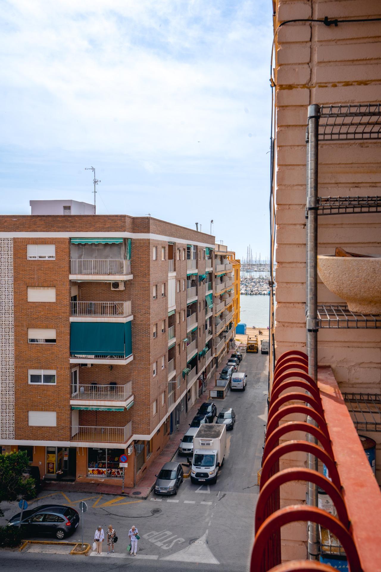 3 Bed, 1 Bath, ApartmentFor Sale, Torrevieja, Alicante