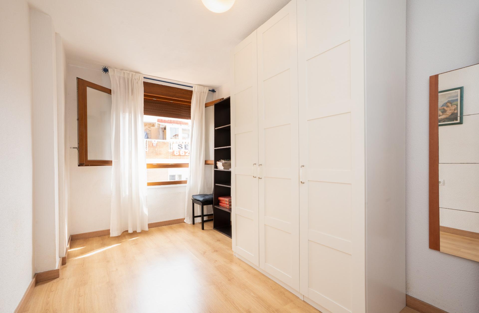 3 Bed, 1 Bath, ApartmentFor Sale, Torrevieja, Alicante