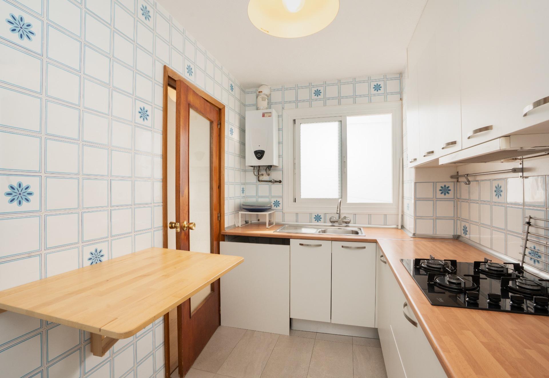 3 Bed, 1 Bath, ApartmentFor Sale, Torrevieja, Alicante