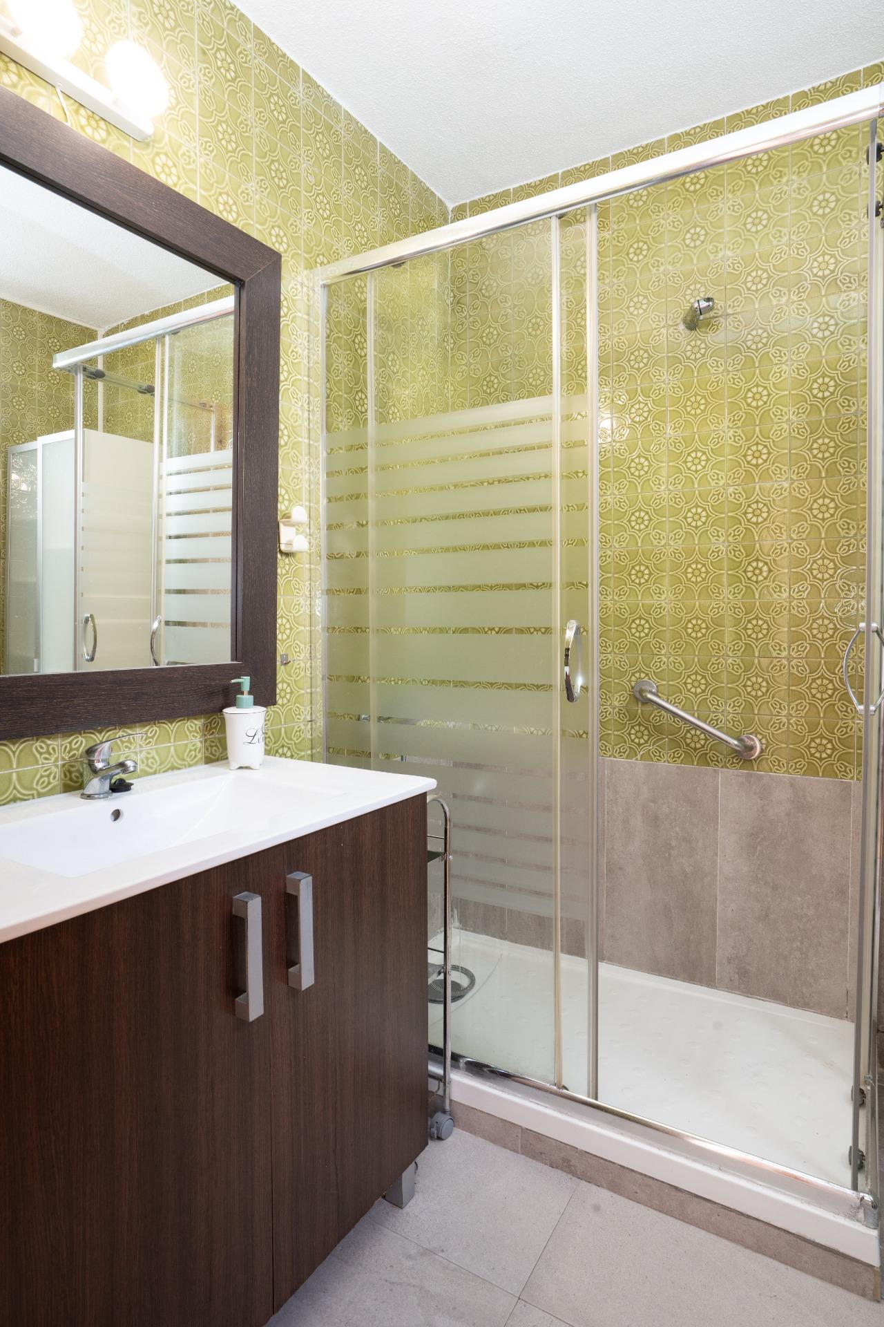 3 Bed, 1 Bath, ApartmentFor Sale, Torrevieja, Alicante