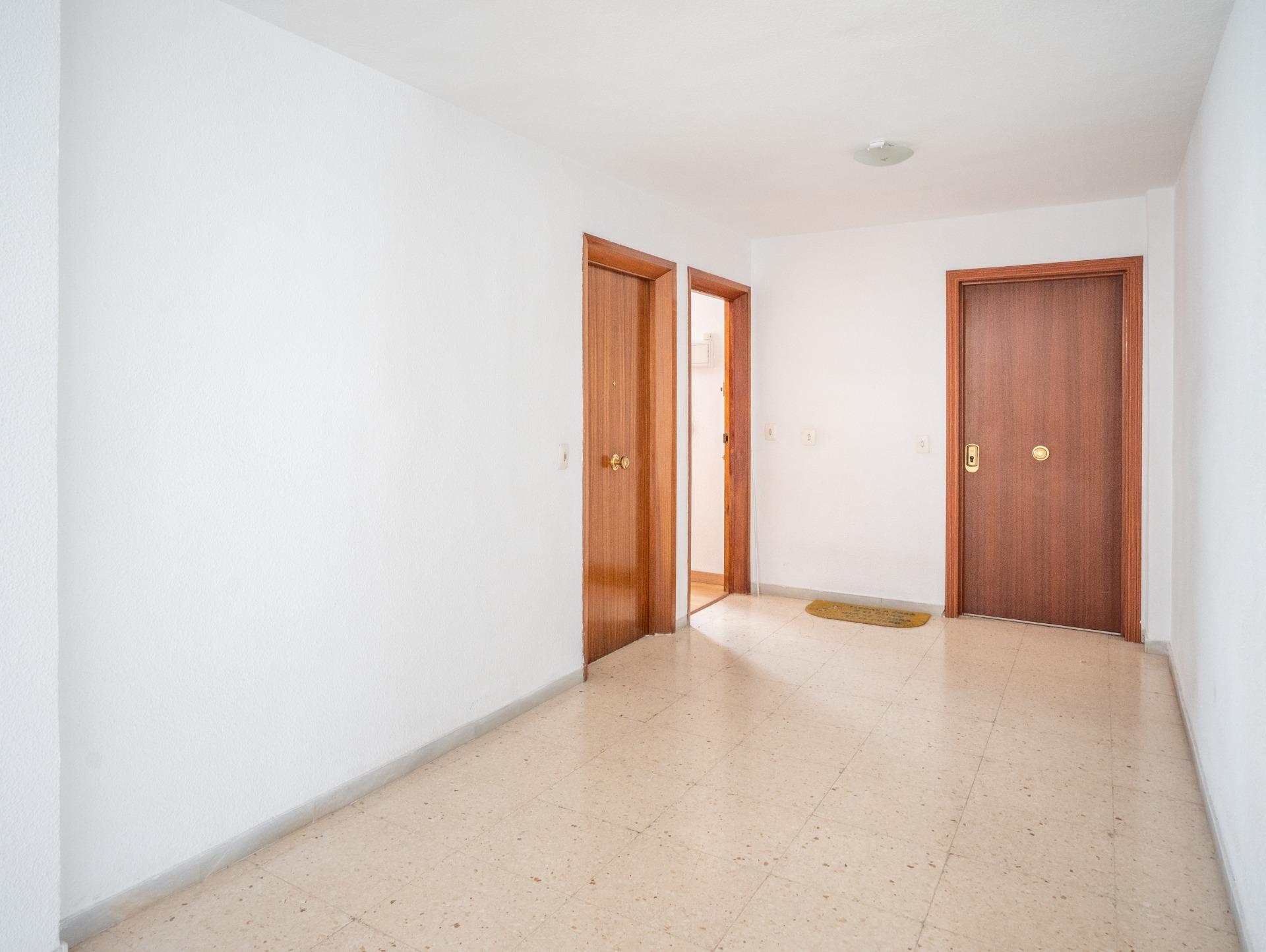 3 Bed, 1 Bath, ApartmentFor Sale, Torrevieja, Alicante