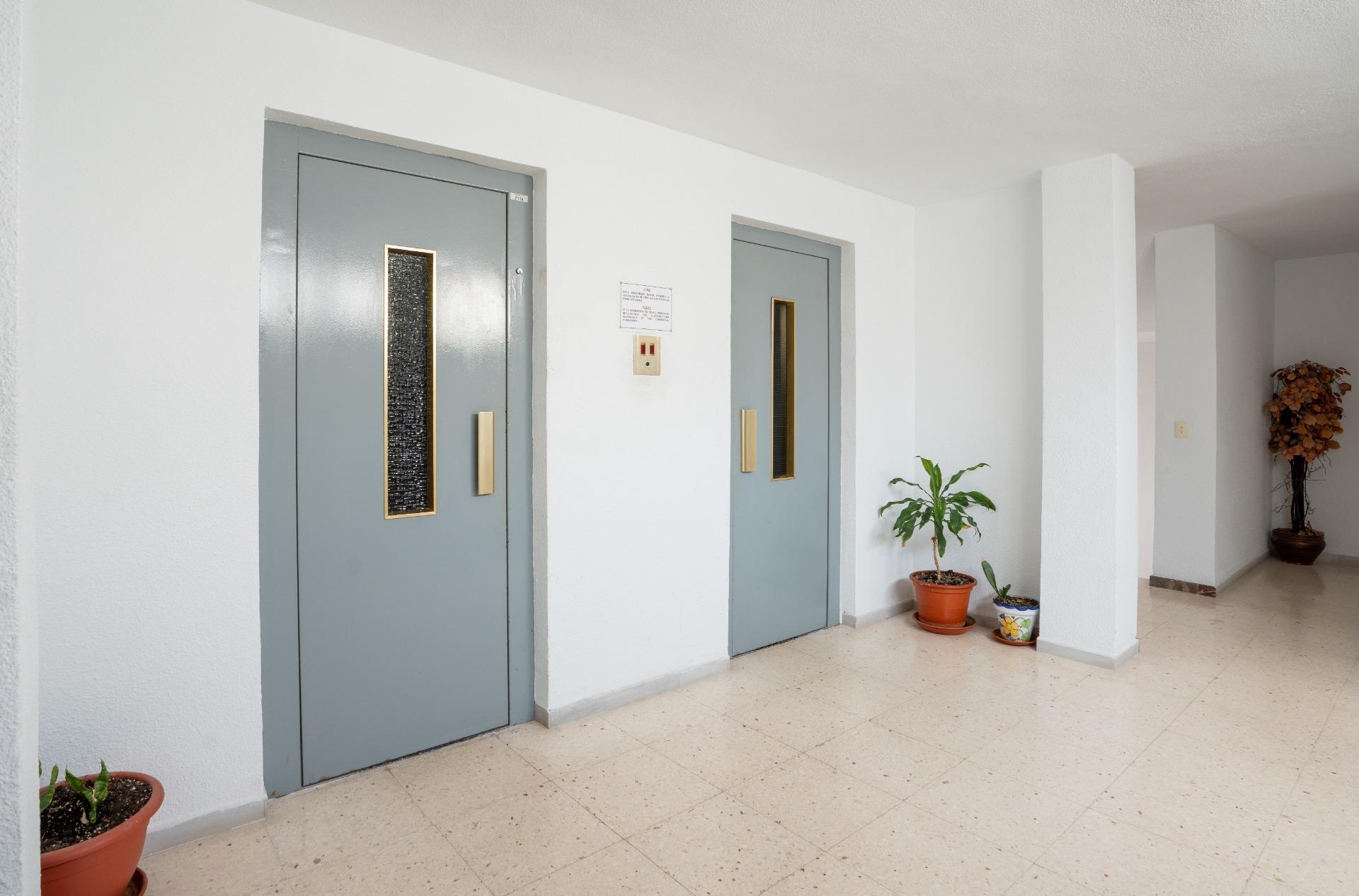 3 Bed, 1 Bath, ApartmentFor Sale, Torrevieja, Alicante