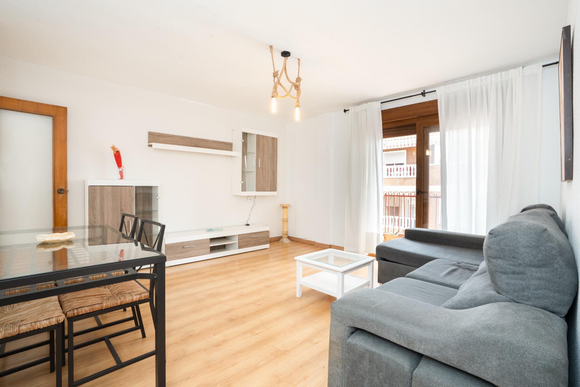 3 Bed, 1 Bath, ApartmentFor Sale, Torrevieja, Alicante