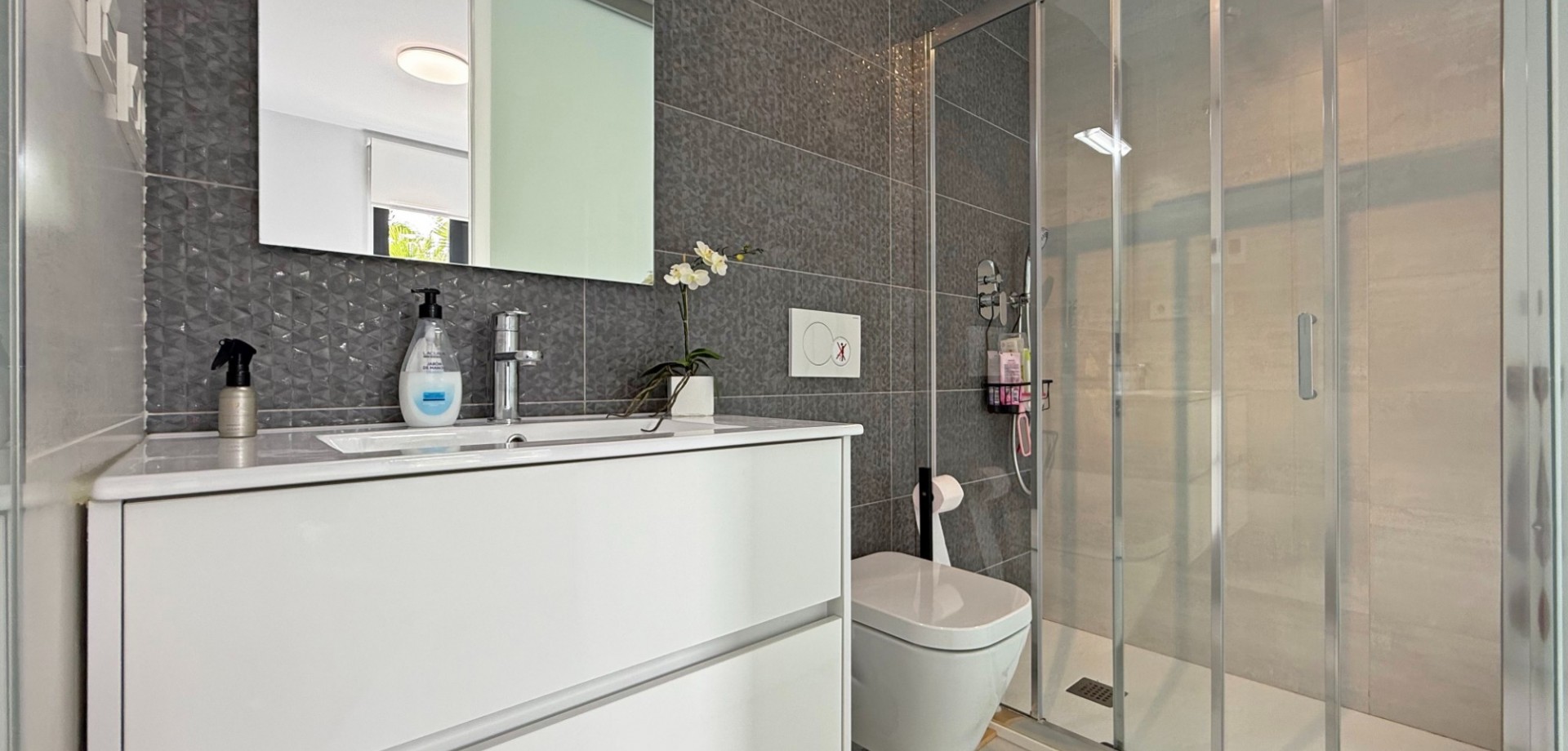 2 Bed, 2 Bath, ApartmentFor Sale, Orihuela Costa, Alicante