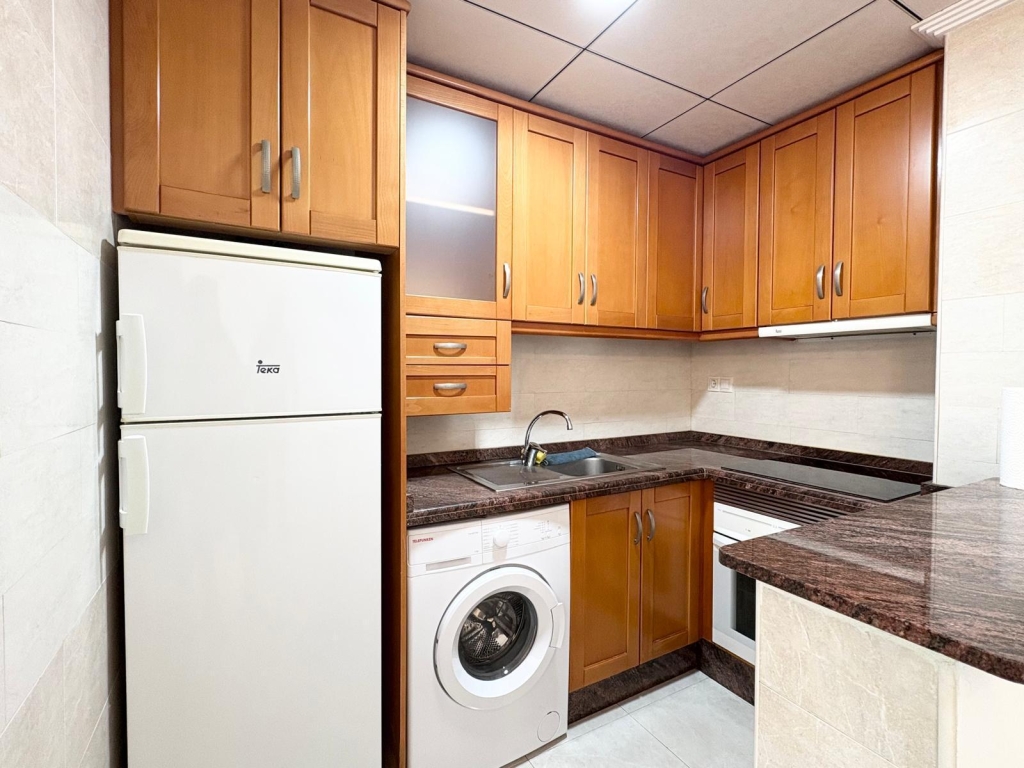2 Bed, 1 Bath, ApartmentFor Sale, Torrevieja, Alicante