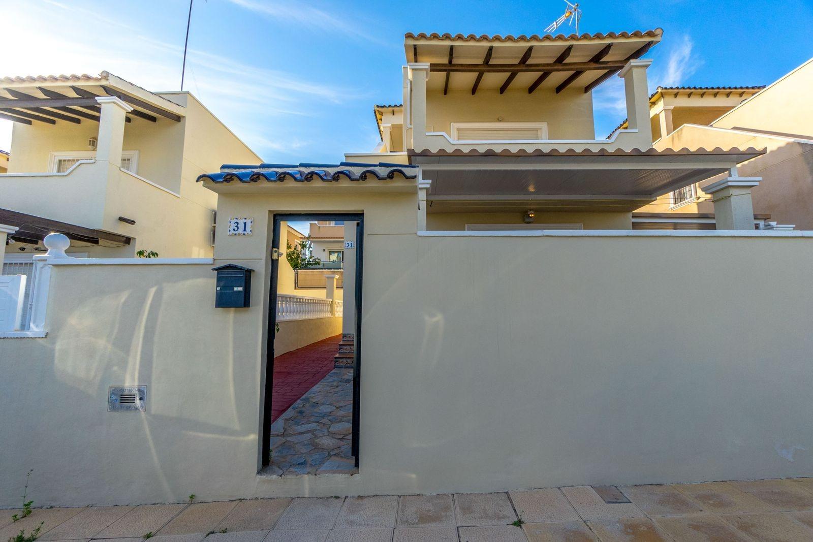3 Bed, 2 Bath, HouseFor Sale, San Miguel de Salinas, Alicante