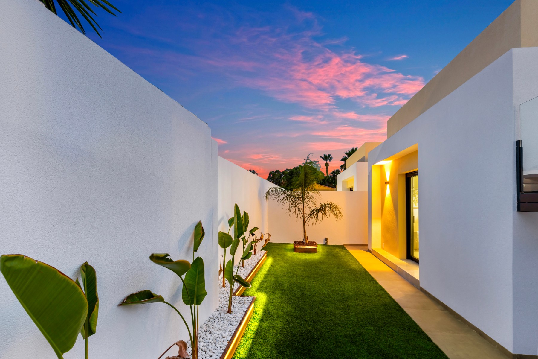 3 Bed, 2 Bath, HouseFor Sale, El Chaparral, Alicante