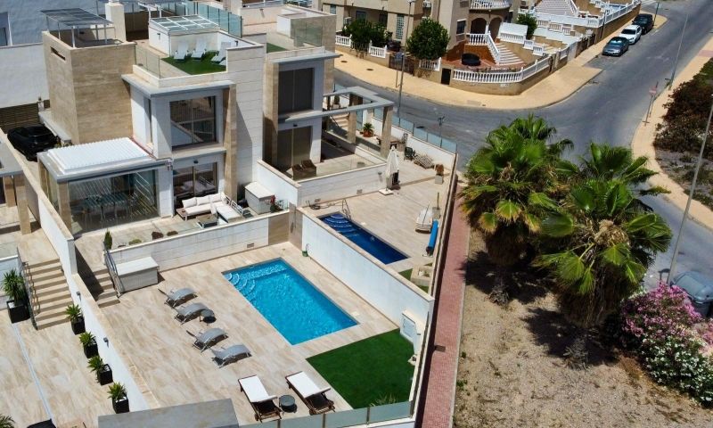 4 Bed, 3 Bath, HouseFor Sale, Orihuela Costa, Alicante